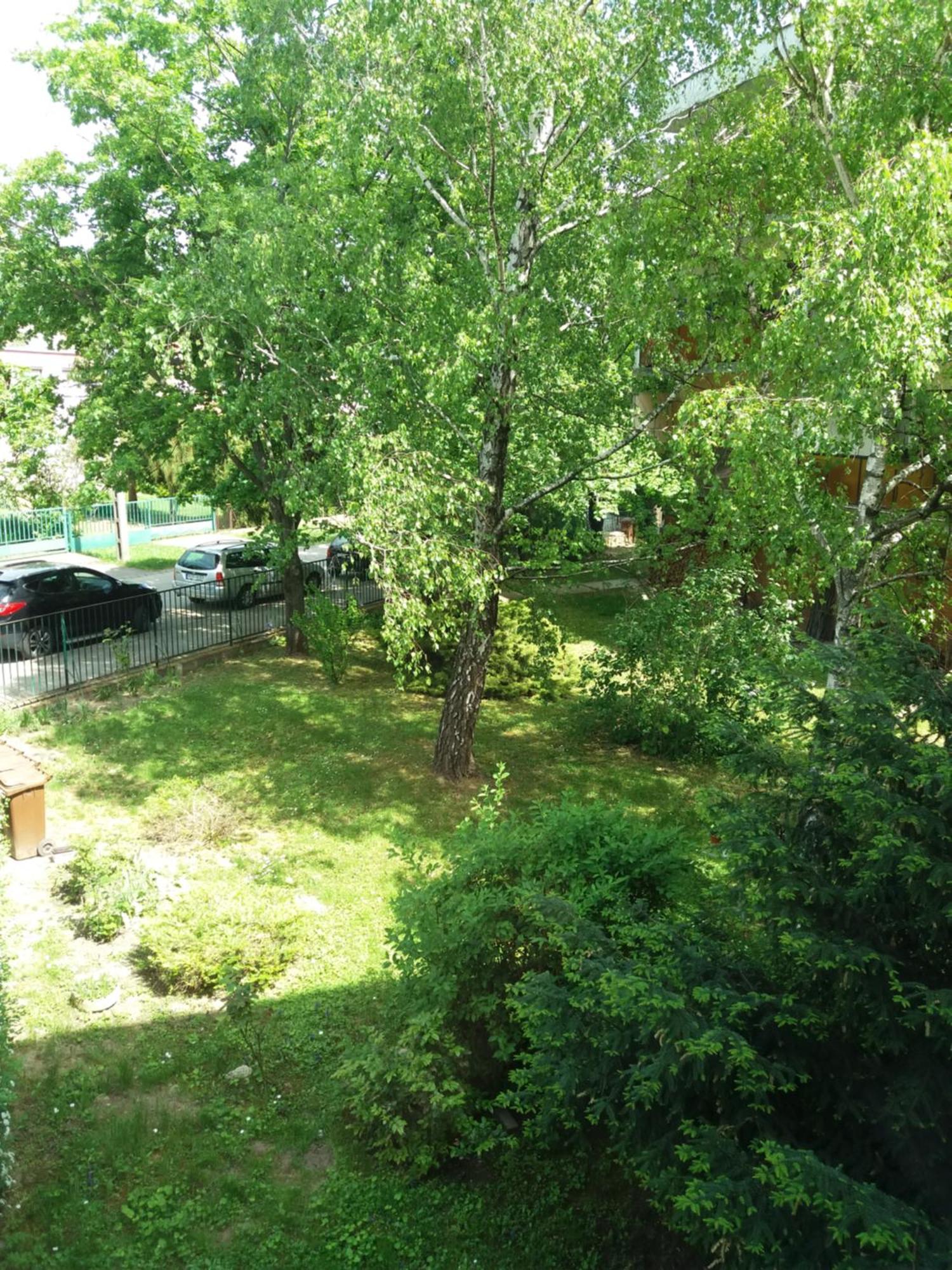 Lili Apartman Apartment Balatonfured Exterior photo